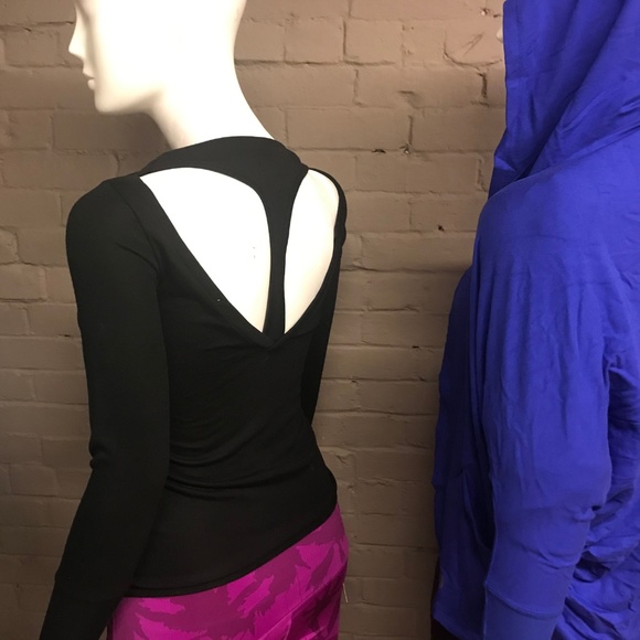 Bundle deal 3 Pure Barre Women's Long sleeves Tops - Picture 6 of 7